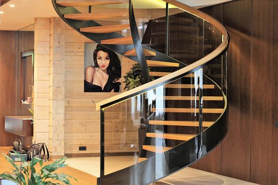 Изображение Винтовая лестница